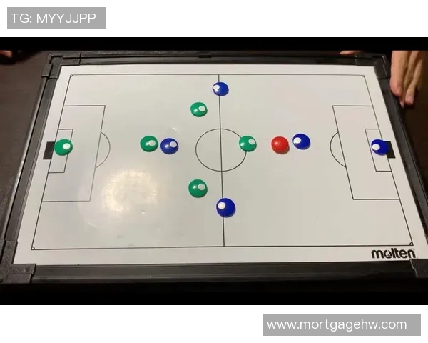 足球后卫解围数的关键影响因素与战术分析探讨