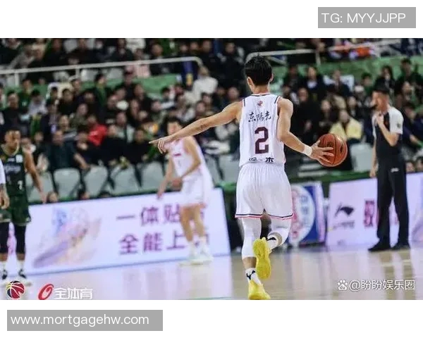 广东队大胜北京队，取得四连胜，继续领跑积分榜